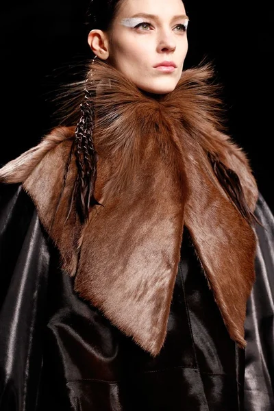Look 1